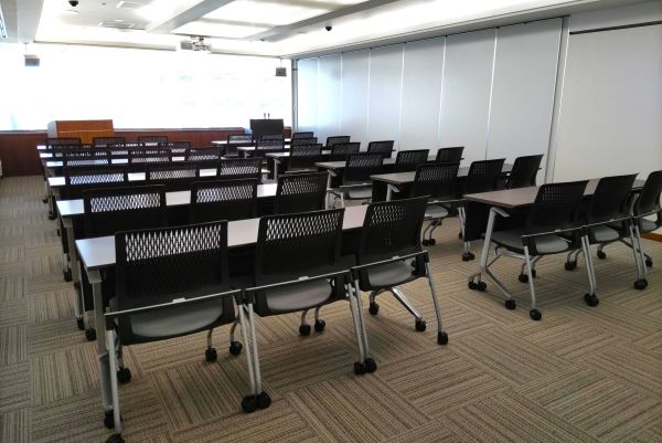 ９F ９１２会議室
